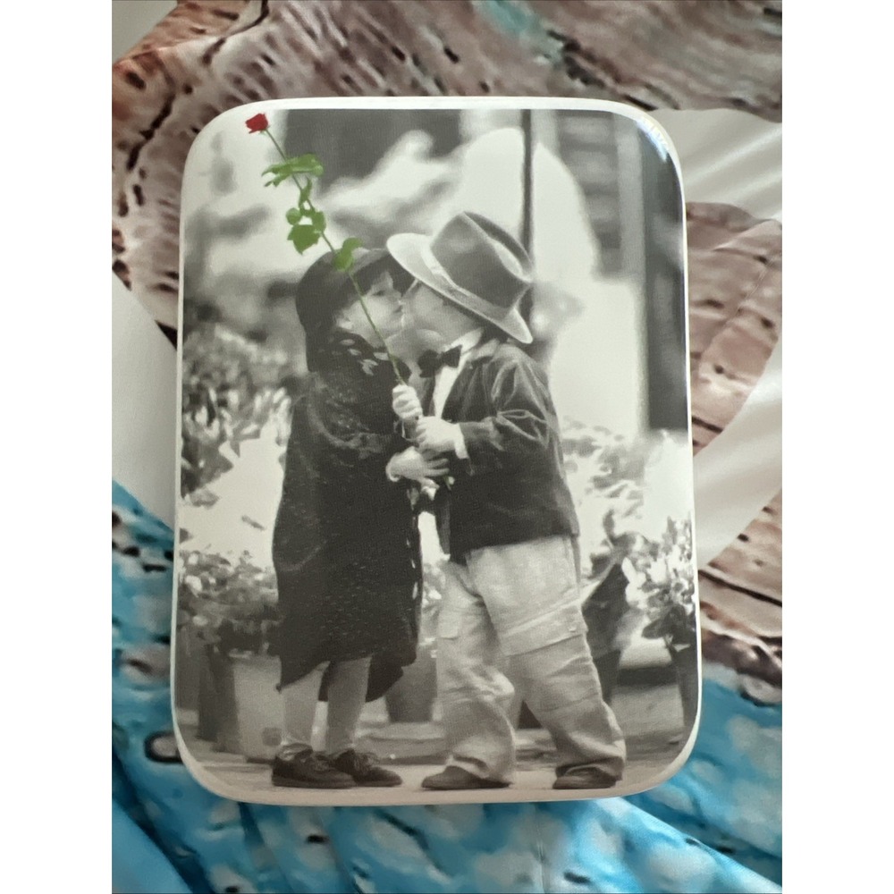 1996 FIGI GRAPHICS FIRST KISS MUSICAL TRINKET? "YOU LIGHT UP MY‎ LIFE" - NO BOX